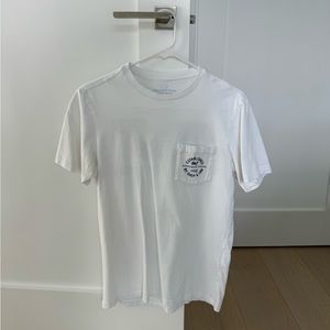 VINEYARD VINES white tee